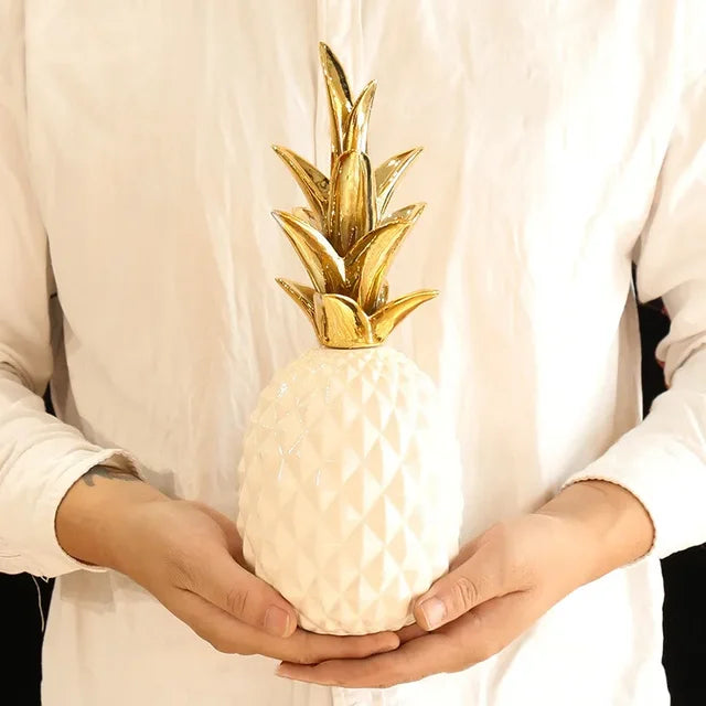 Decorative Pineapple Gold | Tropical Elegance | High-Quality Resin | 3 Sizes