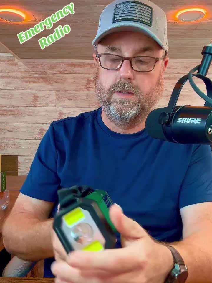 Surviora | Notfallradio mit Solarladung | 10000 mAh Powerbank | Kurbelradio mit Taschenlampe & SOS-Funktion