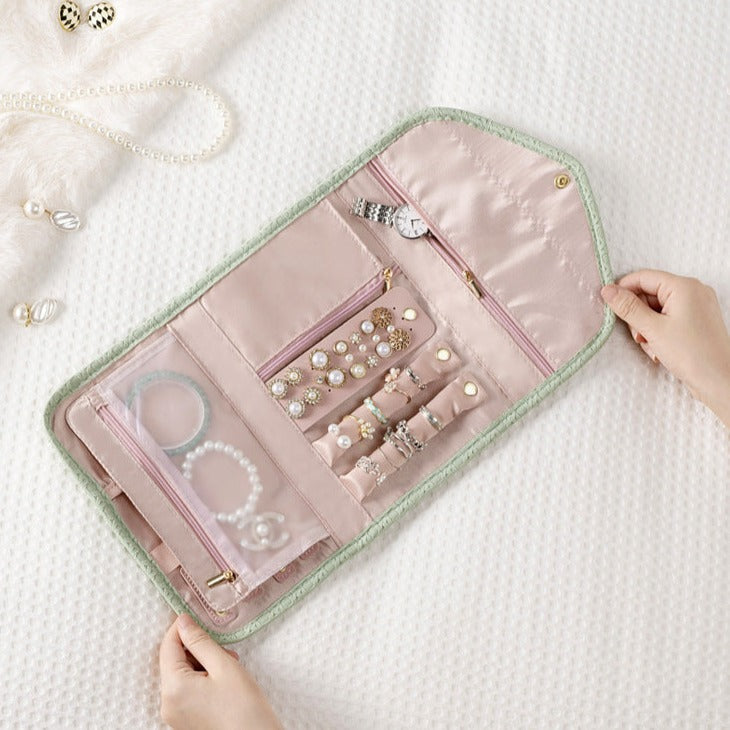 Jewelora | Schmuck-Organizer für Reisen | Kompakt & Gepolstert | Mehrere Fächer | 14 × 15,5 cm