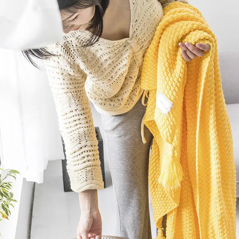 ArcticHaven Wool Blanket | Scandinavian Design with Tassels & Pom-Poms | Warm & Stylish