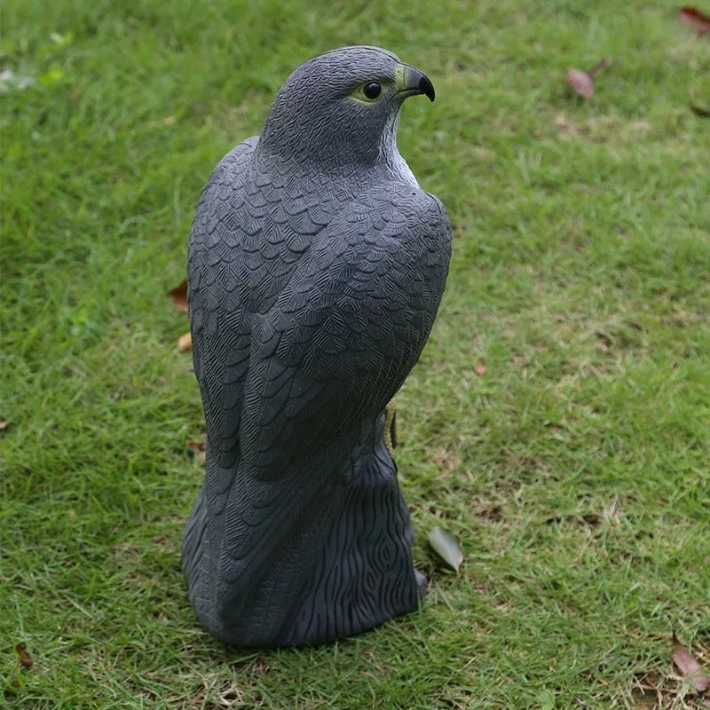 Falcono BirdGuard Bird Repellent Bird of Prey Decoration | Realistic Eagle Replica Made of Plastic | For Garden & Balcony