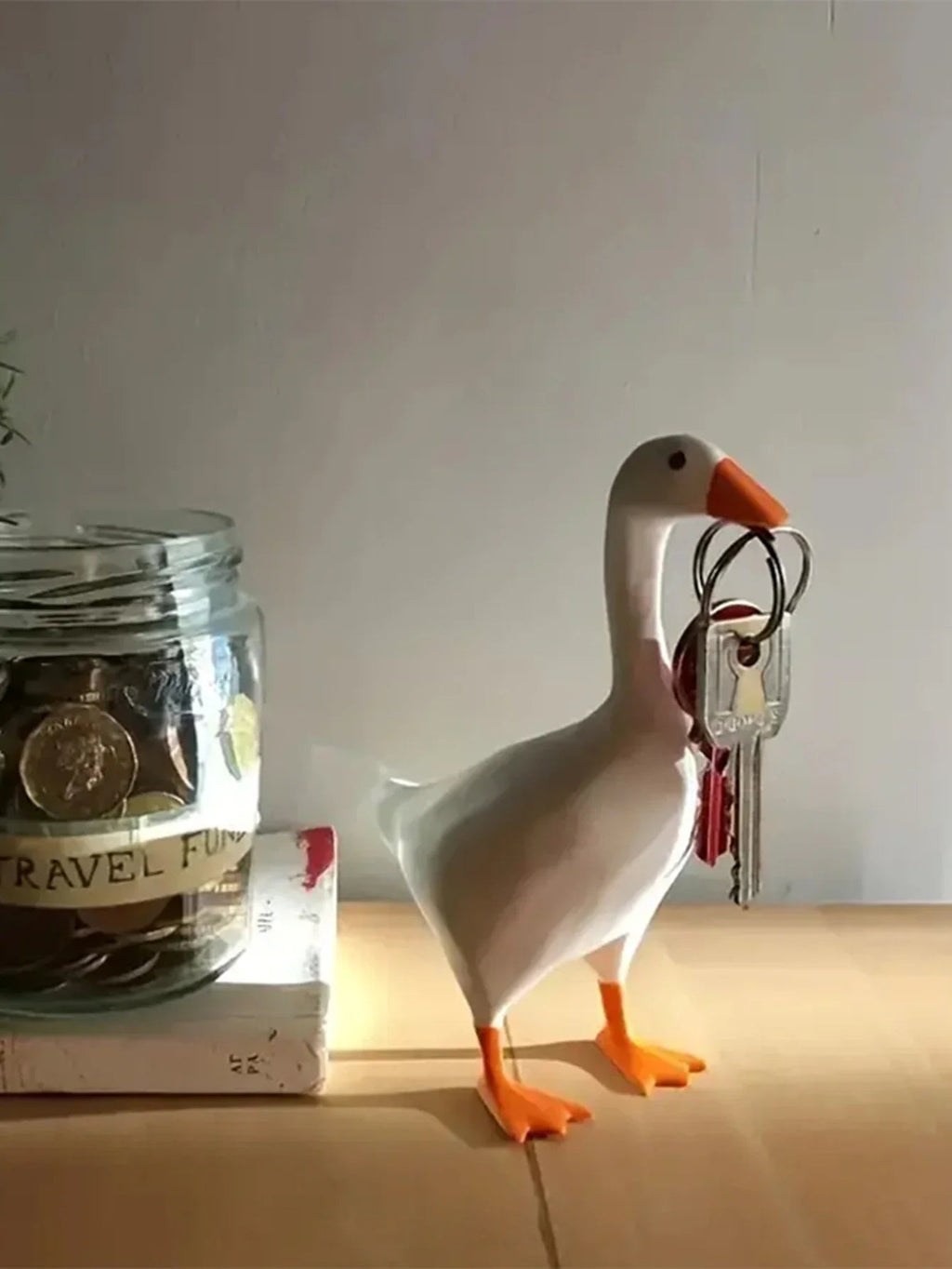 Decorative Figure GooseMag | Magnetic Goose Key Holder | Resin Sculpture & Organization Aid