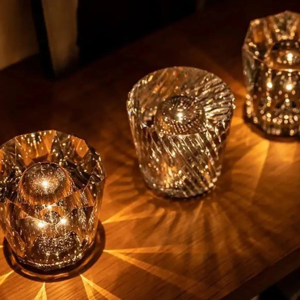 Crystal Table Lamp VÉLORIA | Diamond Optics & 360° Light Effects | Wireless & USB Rechargeable | Up to 12 Hours of Illumination