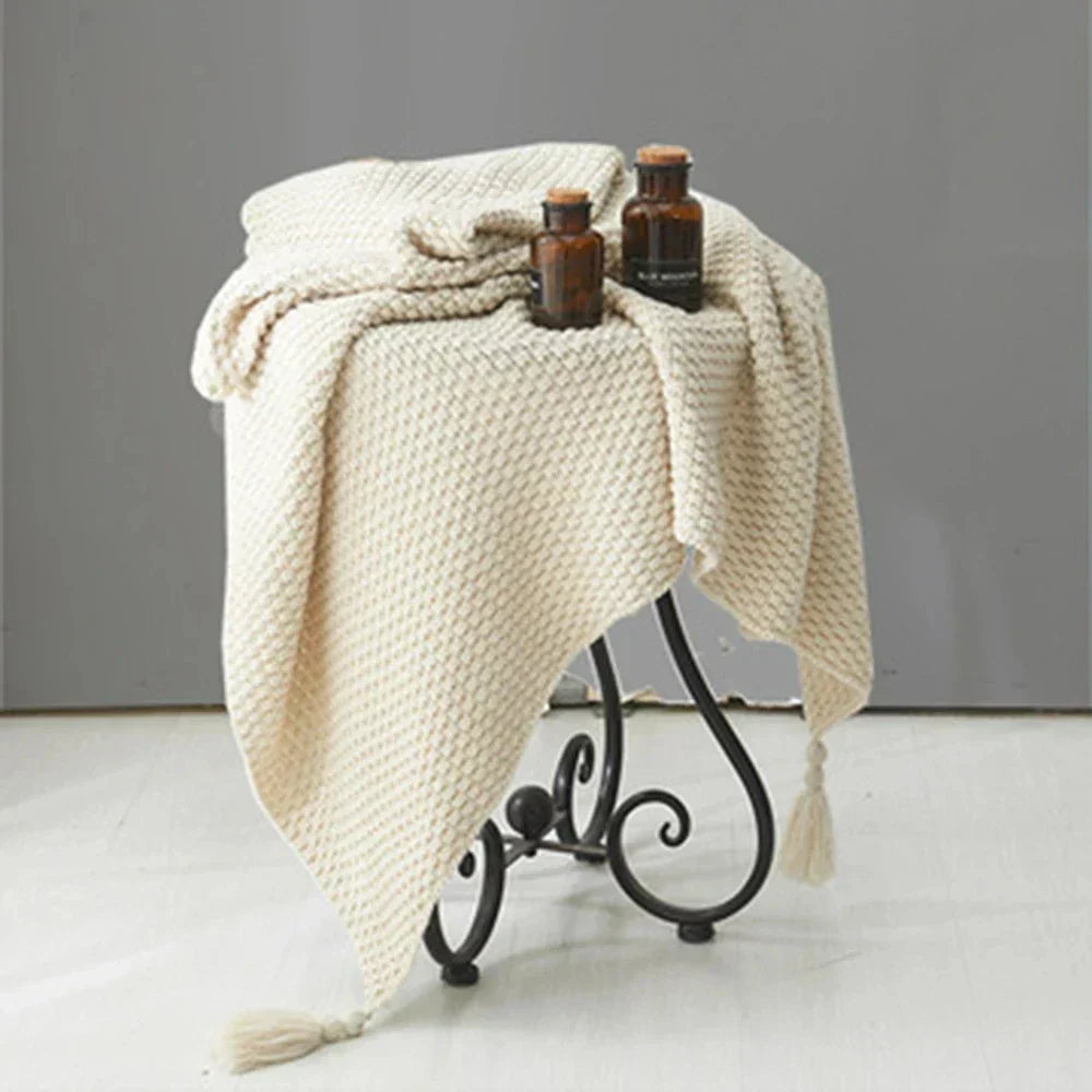 ArcticHaven Wool Blanket | Scandinavian Design with Tassels & Pom-Poms | Warm & Stylish