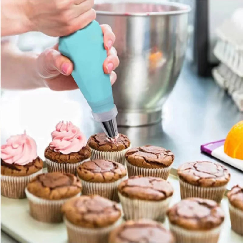 BakeDeko™ Piping Nozzle Set | Reusable Silicone Piping Bags with Stainless Steel Nozzles | For Cakes, Cupcakes & Pastries