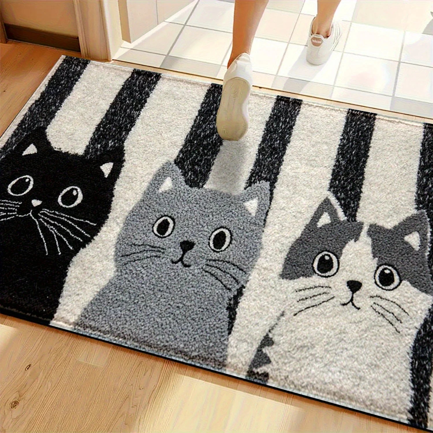 Cat Rug Miyono | Soft & Waterproof | Non-Slip Doormat with Stripes & Cartoon Cat Design | For Bedroom, Hallway & Living Room