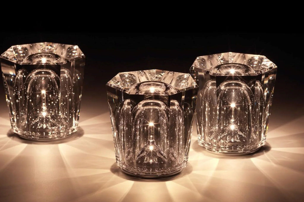 Crystal Table Lamp VÉLORIA | Diamond Optics & 360° Light Effects | Wireless & USB Rechargeable | Up to 12 Hours of Illumination