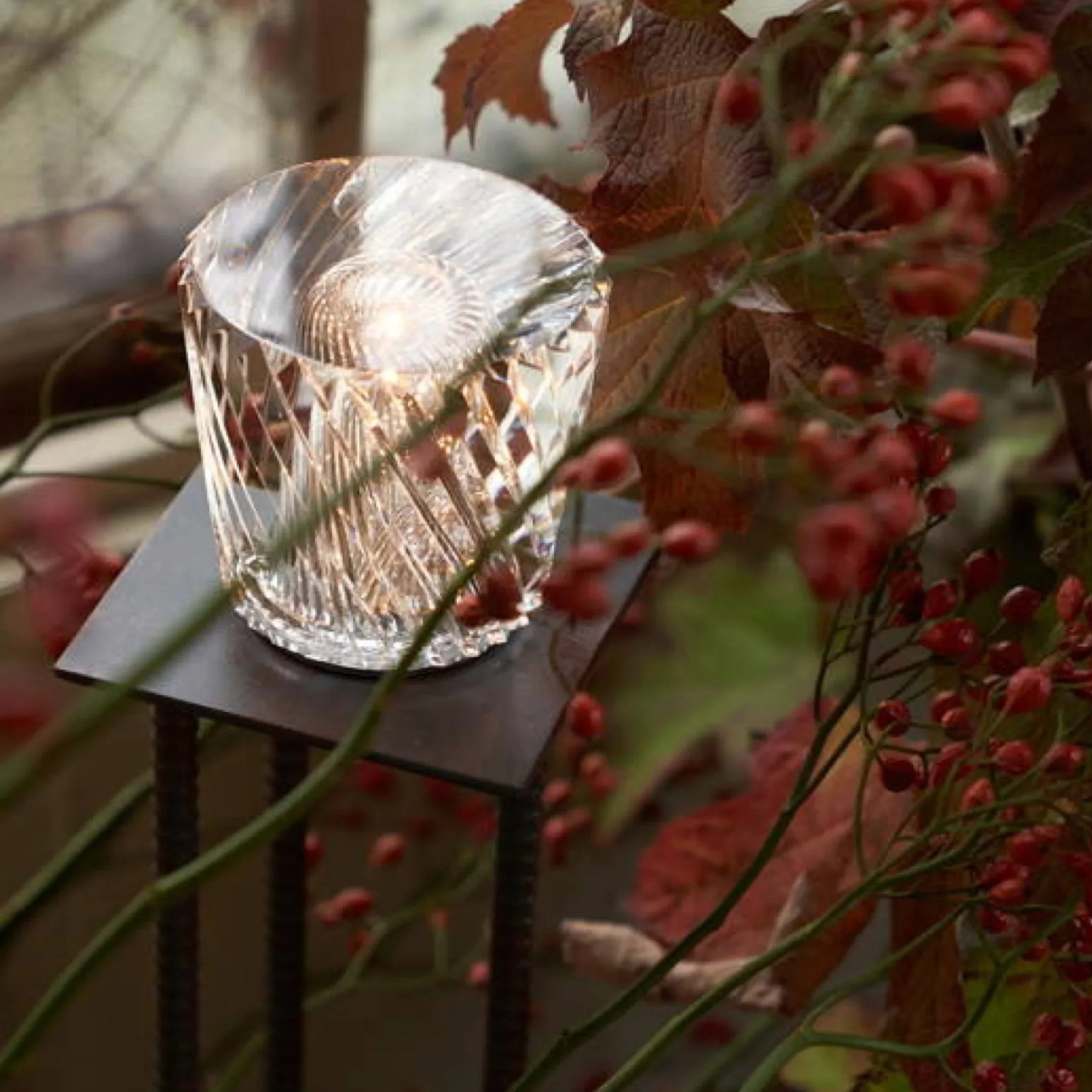 Crystal Table Lamp VÉLORIA | Diamond Optics & 360° Light Effects | Wireless & USB Rechargeable | Up to 12 Hours of Illumination