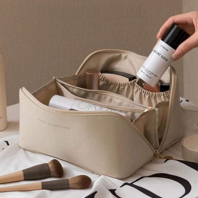 BellaPack Makeup Bag with Large Opening | Waterproof & Adjustable Compartments | 26x11x15 cm | For Travel & Everyday Use