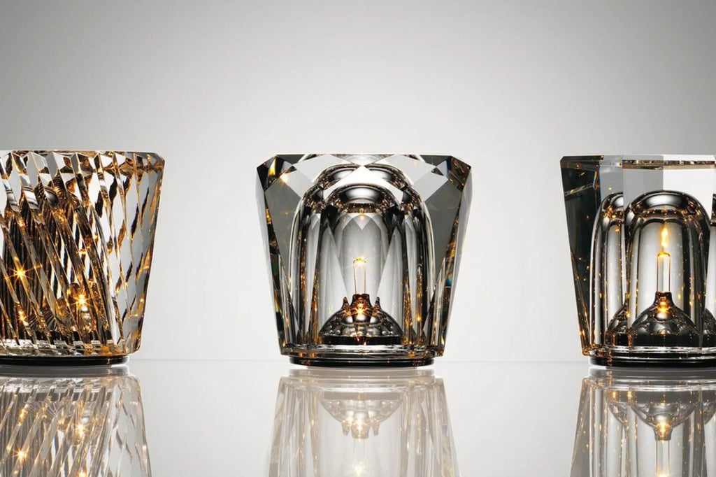 Crystal Table Lamp VÉLORIA | Diamond Optics & 360° Light Effects | Wireless & USB Rechargeable | Up to 12 Hours of Illumination