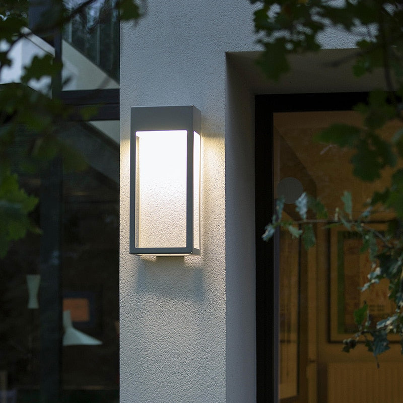 Solunexa | Solar-Wandleuchte für den Garten | LED-Warmlicht | IP65 Wasserdicht | Mit Dämmerungssensor