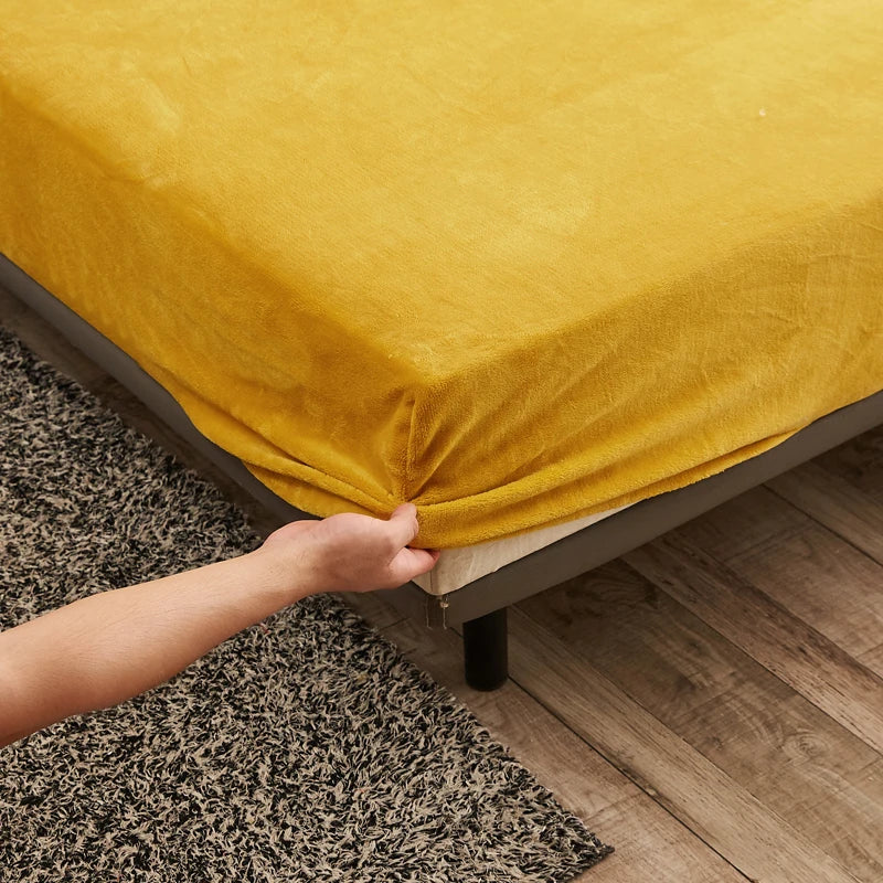 Fitted Sheet Velura | Stretch Velvet | Soft & Warming | Mattress Protector for Winter