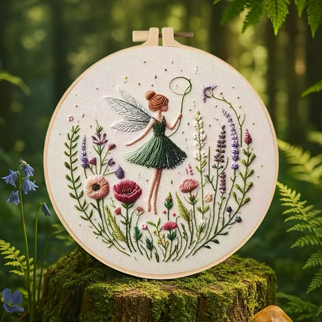 Fadenzauber DIY Stickset Elfenmädchen | Handstickerei Set mit 20 cm Stickrahmen | Anfänger Komplettset