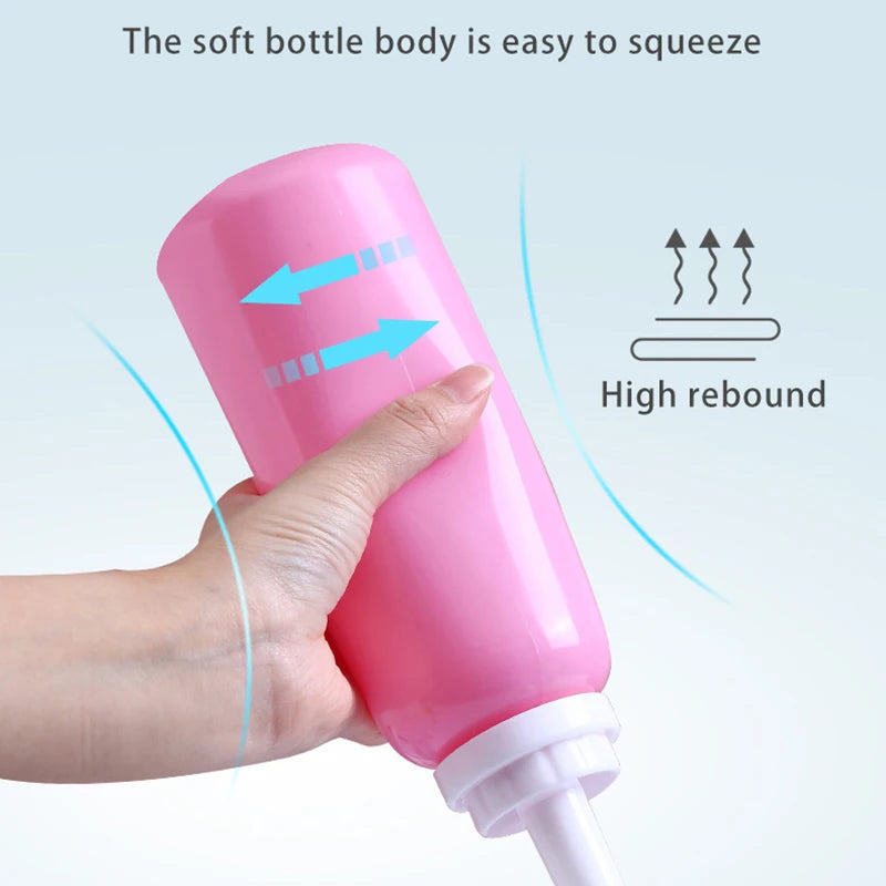 Aquamora Tragbares Bidet 500 ml | Sanfte Intimhygiene | Handbrause für Reisen & Zuhause | Wiederverwendbare Wasserflasche