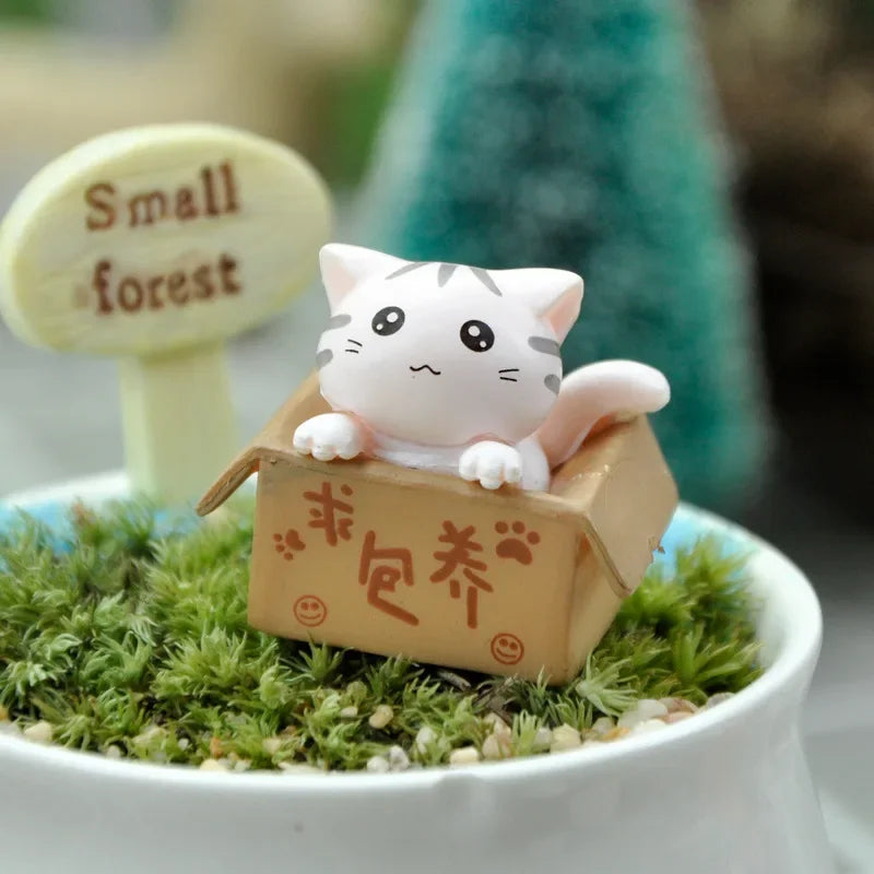 Miezella | Kawaii Mini Katzenfigur | Niedliche Dekofigur für Zuhause, Auto, Garten und Schreibtisch