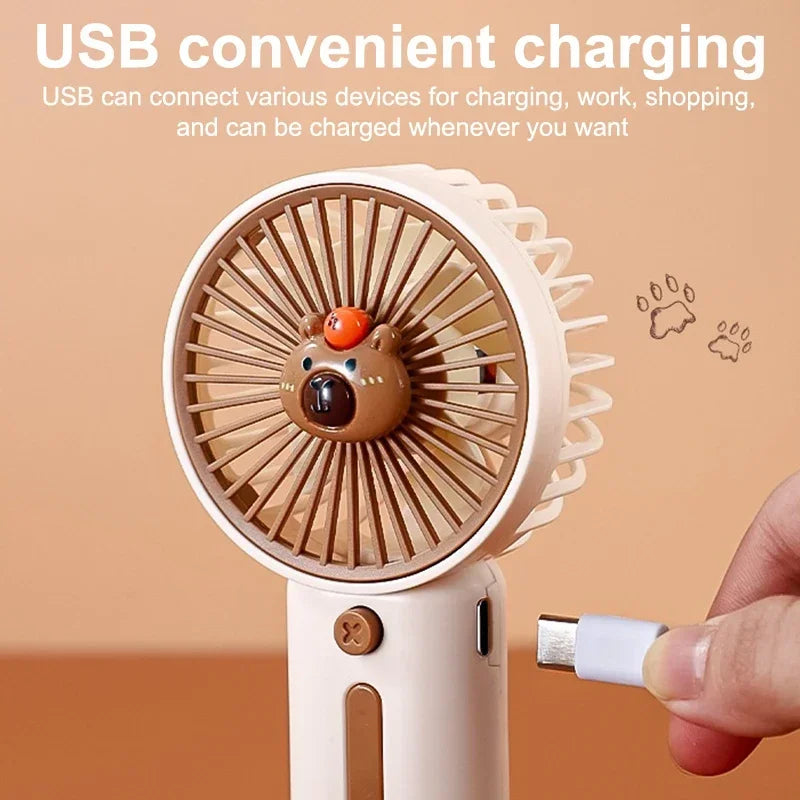 BreezeCap Mini-Handventilator | Tragbarer USB-Ventilator | 3-Gang Windstärke | Cartoon Capibara Design | Sommer Cooling