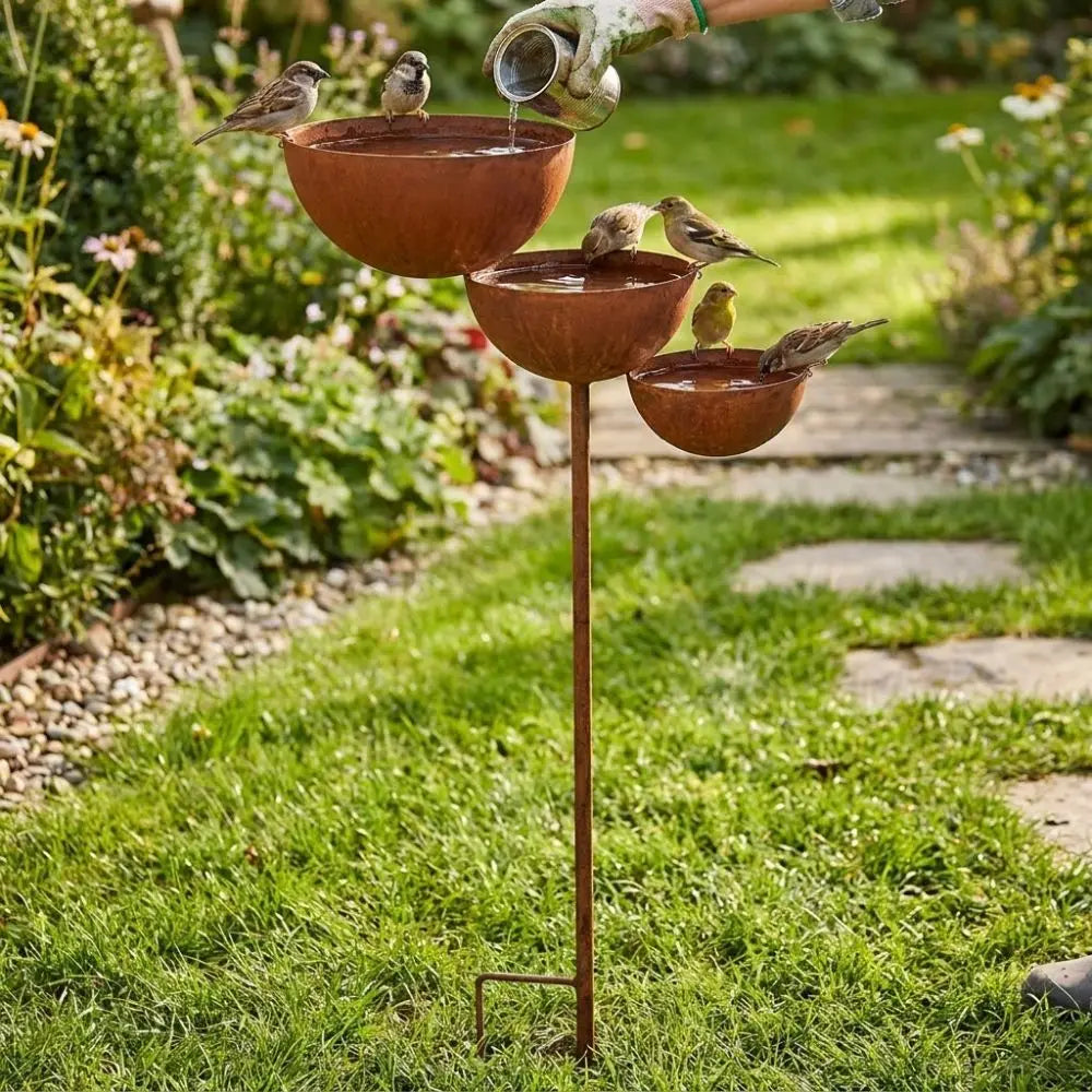 Aurevista Vogeltränke Gartenstecker | 3-stufiges Regenwasserschalen-Design | Metall | 61 x 23 cm