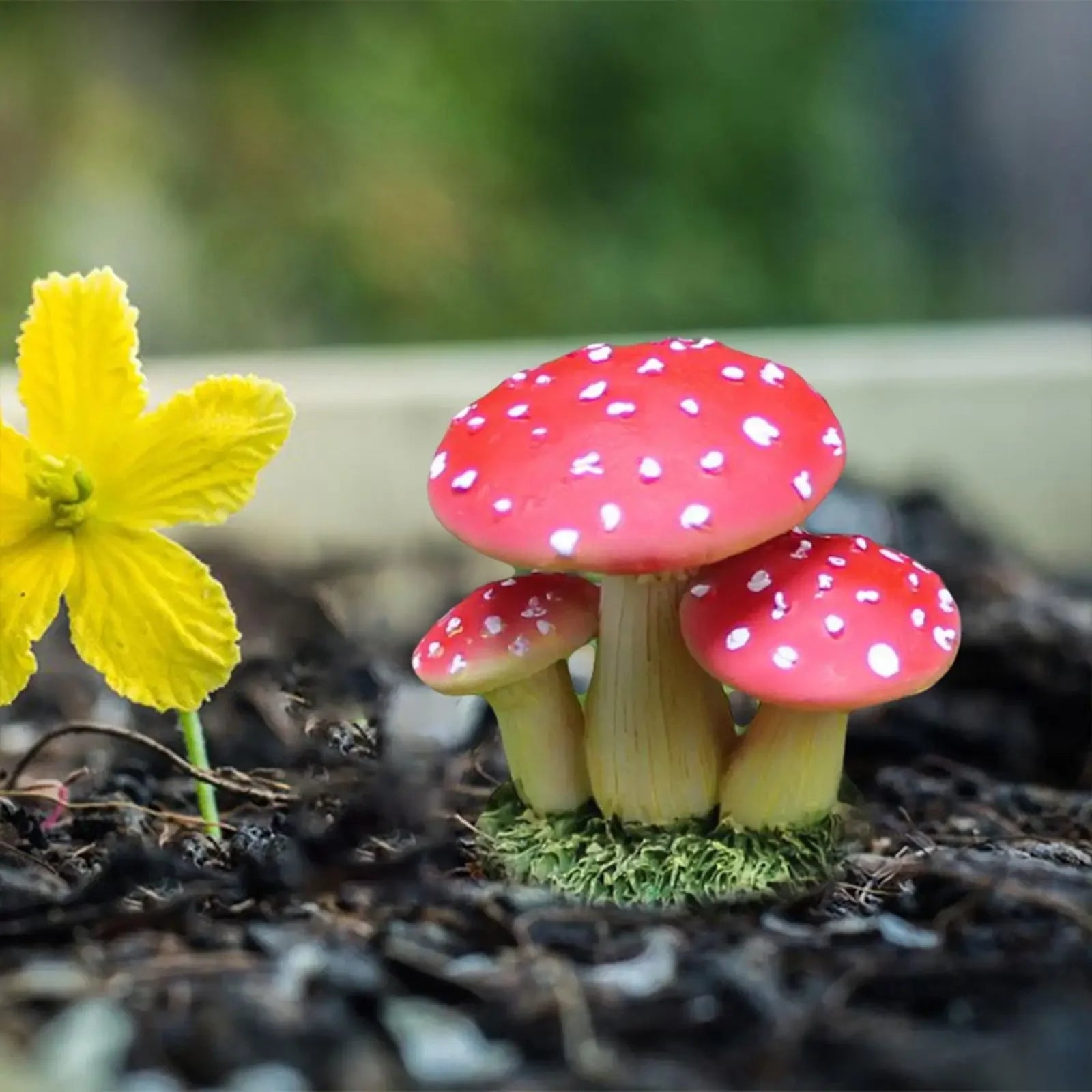 Gartenzauber Waldglanz Mini Deko Pilz Figur | Detailreiches Design | Kunstharz | 5 cm