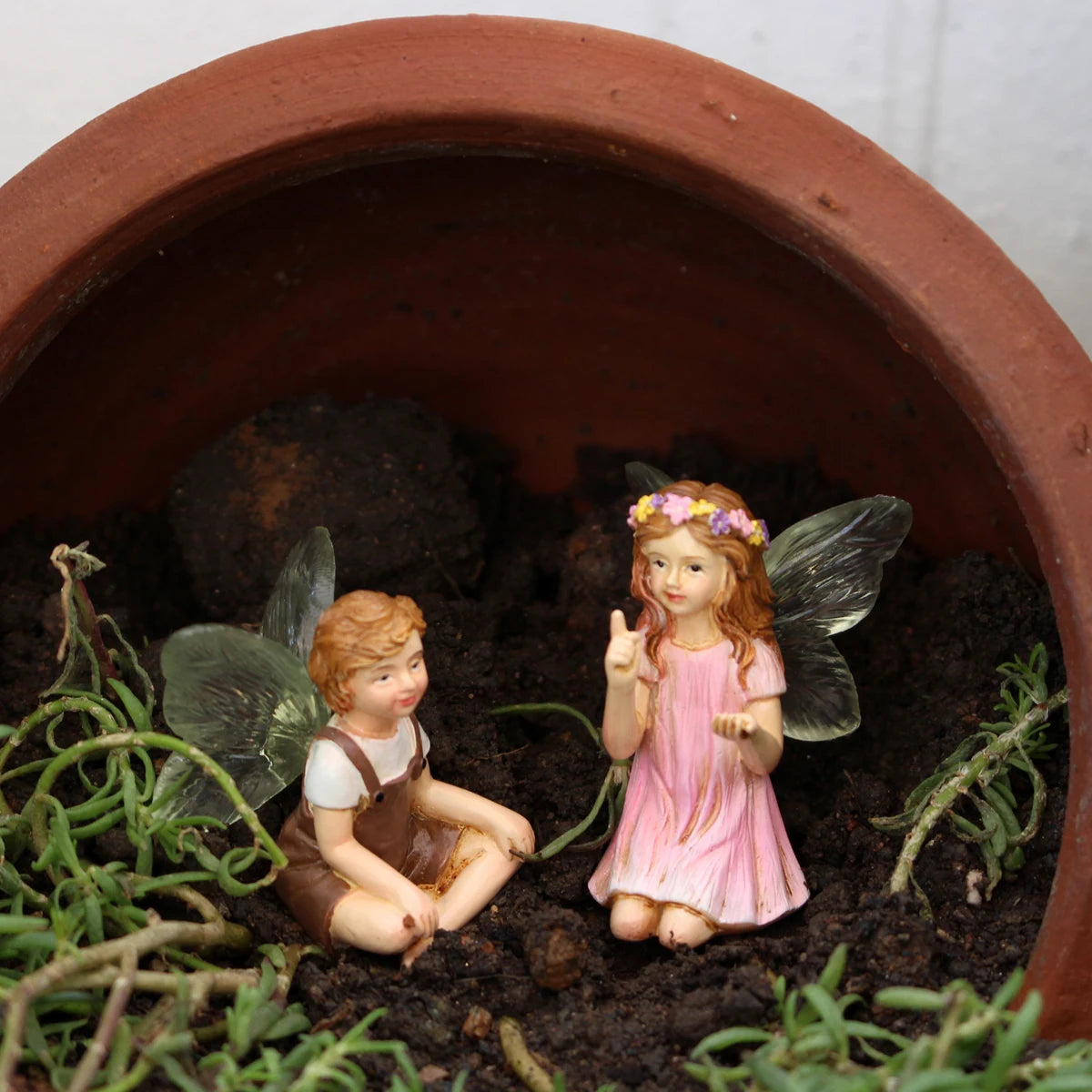 FeenGlanz Gartenzauber Mini Feen Figuren 2 Stück | Kunstharz Tisch- & Gartendeko | Märchenhafte Outdoor-Ornamente