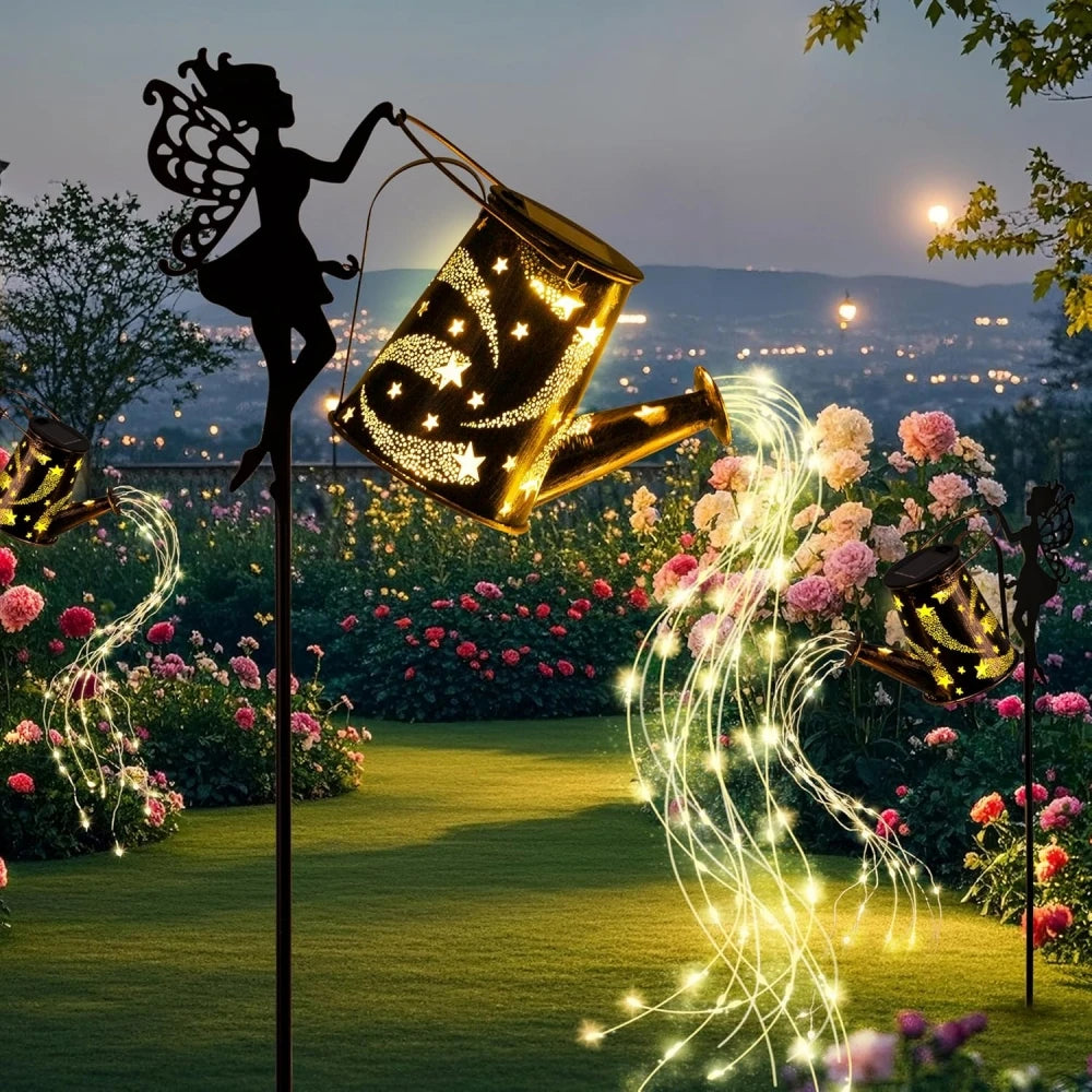 FairyGlow | Solar-Gartenleuchte Gießkanne | IP55 Wasserdicht | Metall Hängeleuchte | Outdoor Dekoration
