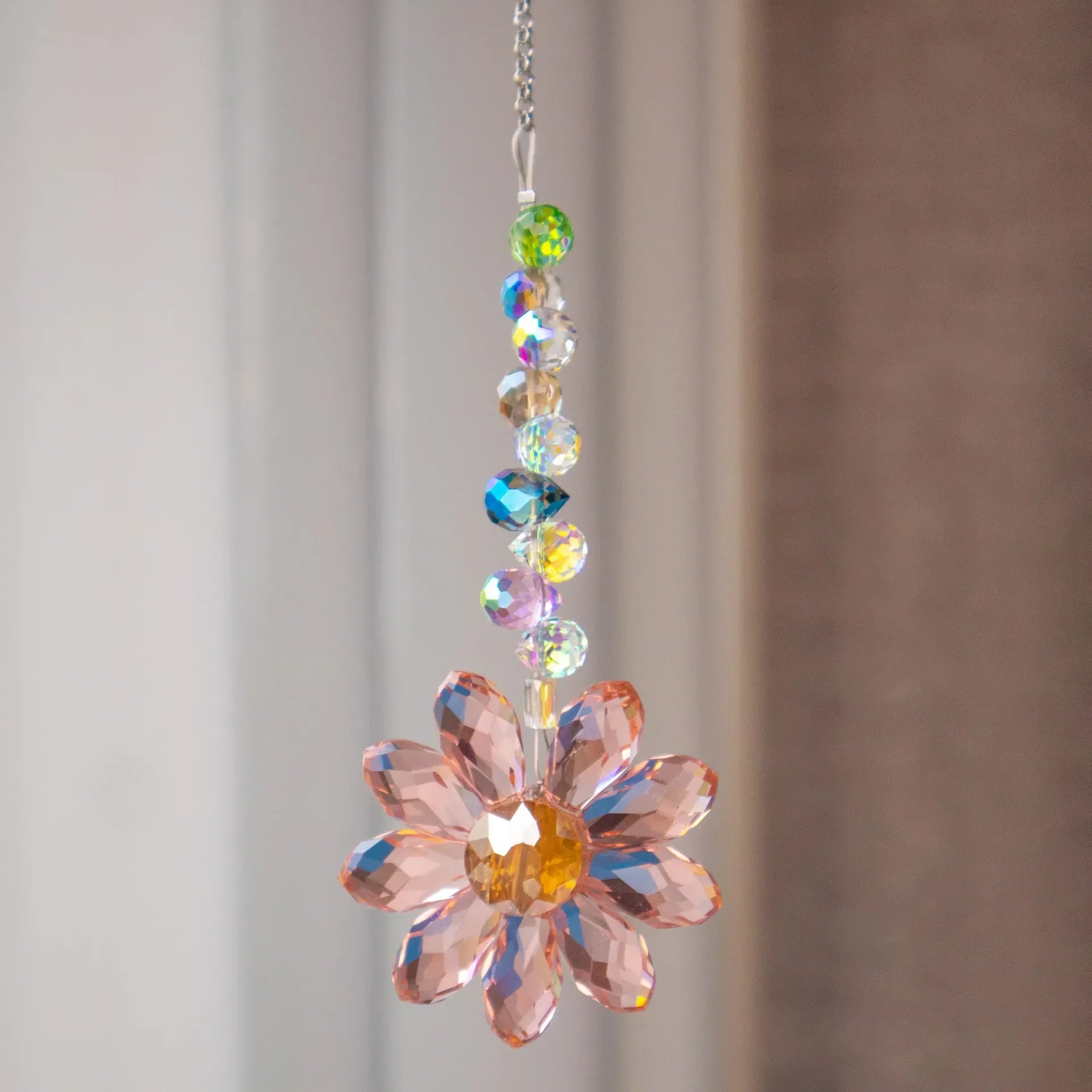 Crystal Suncatcher LumiMargarita | K9 Daisy Rainbow Catcher | Window & Garden Decoration | 32 cm | Gift Idea for Home