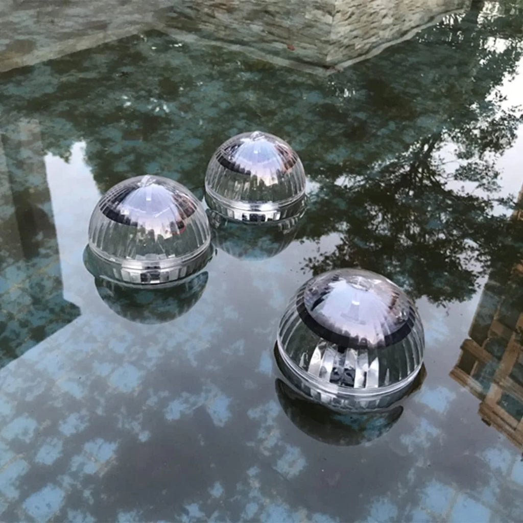 AquaLumé Solar Schwimmleuchte LED Kugel | RGB Farbwechsel | IP65 Wasserdicht | 10 cm
