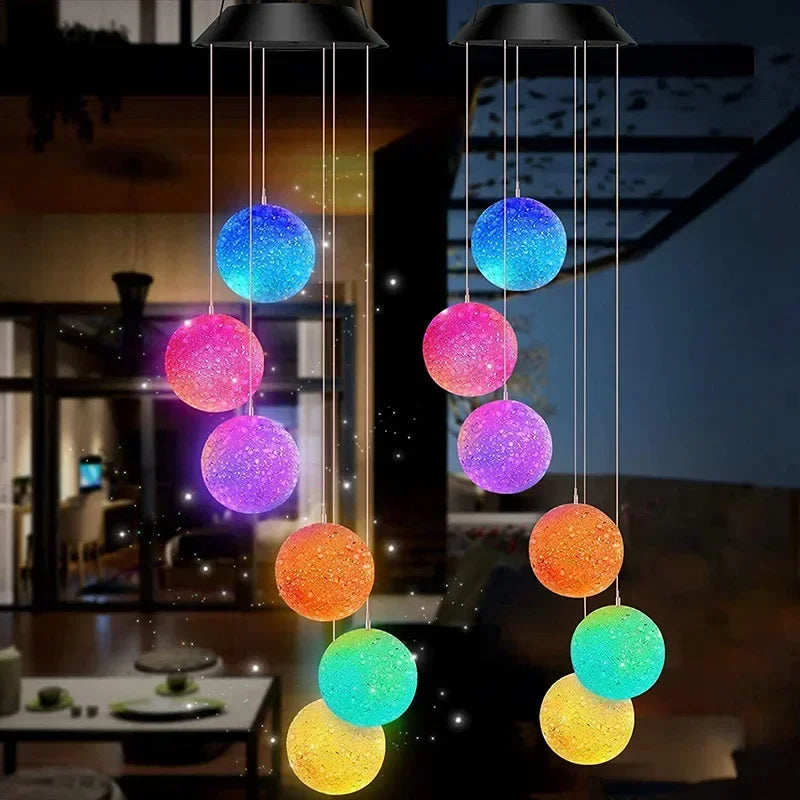 Solarisia | Solar-Windspiel mit Farbwechsel-LEDs | Wasserdichte Hängelampe für Garten, Balkon und Terrasse