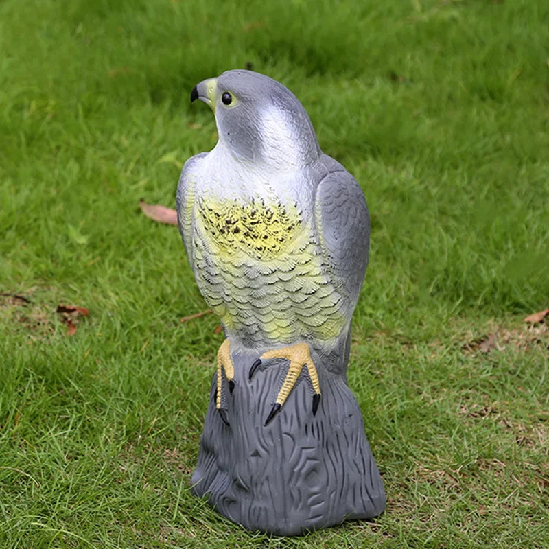 EagleGuard Künstlicher Adler Gartenlockvogel | PE Kunstharz | Falke Attrappe | Outdoor Deko