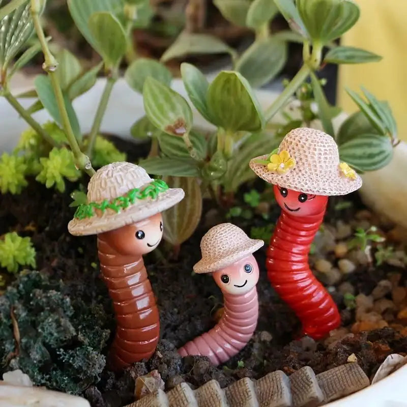 Wurmelino | Regenwurm Figuren Set 3-teilig | Handbemalte Gartenstecker aus Kunstharz | Miniatur Pflanzendekoration