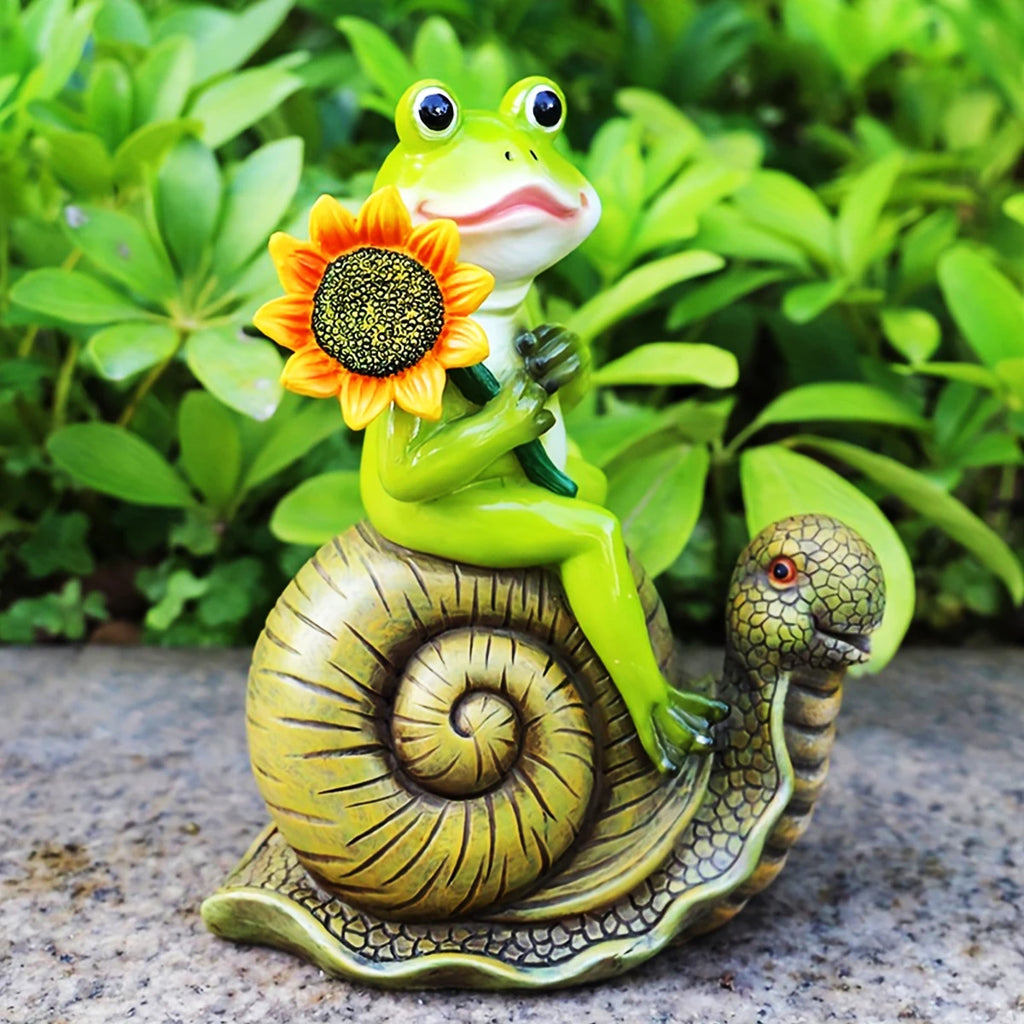 Frosolino | Froschfigur auf Schnecke aus Kunstharz | Wetterfeste Gartenstatue für Rasen, Terrasse und Blumenbeete
