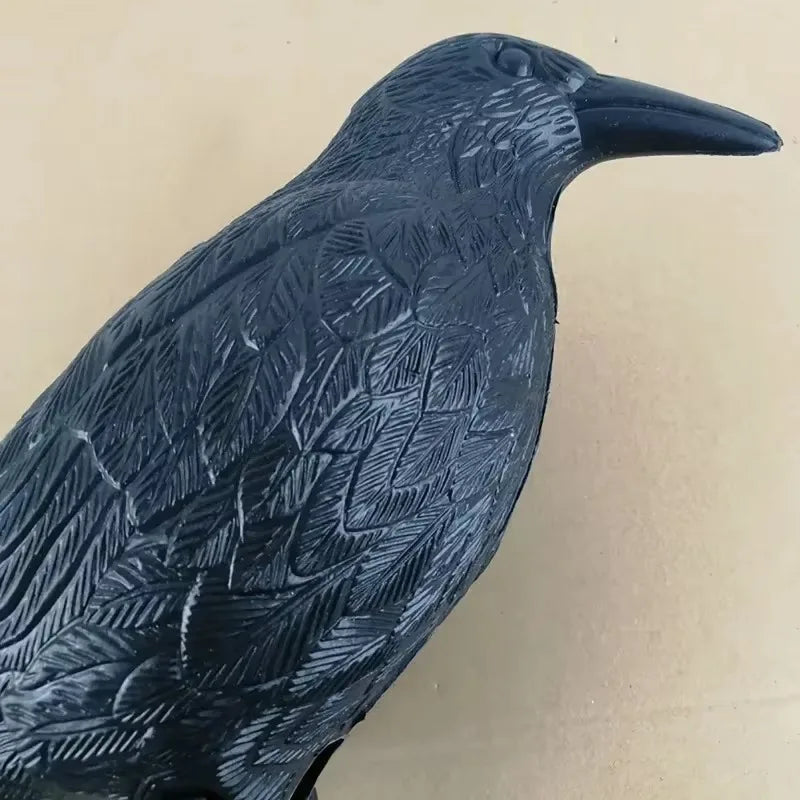 Corvexis Krähen Attrappe 35 cm | Vogelabwehr Rabe aus Kunststoff | Garten & Balkon Dekoration