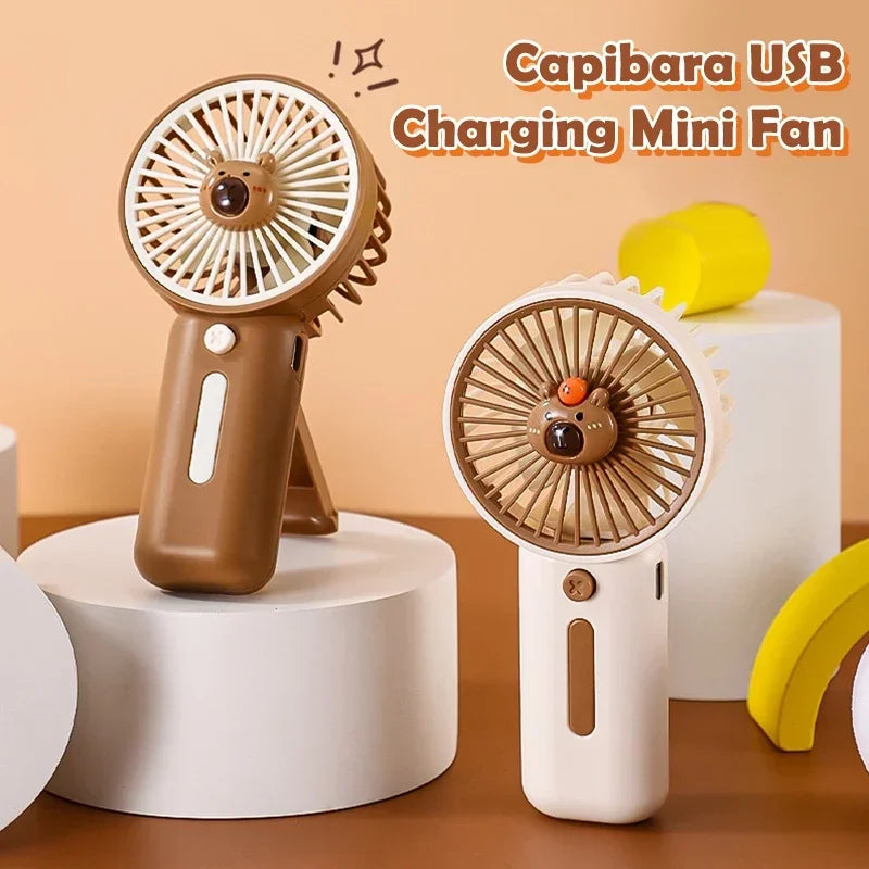 BreezeCap Mini-Handventilator | Tragbarer USB-Ventilator | 3-Gang Windstärke | Cartoon Capibara Design | Sommer Cooling