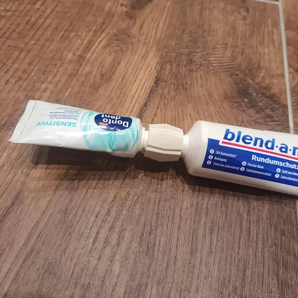 TravelDrop | Reiseflaschen Set 30 ml | Auslaufsicher | Nachfüllbar | 3 Flaschen mit Adaptern