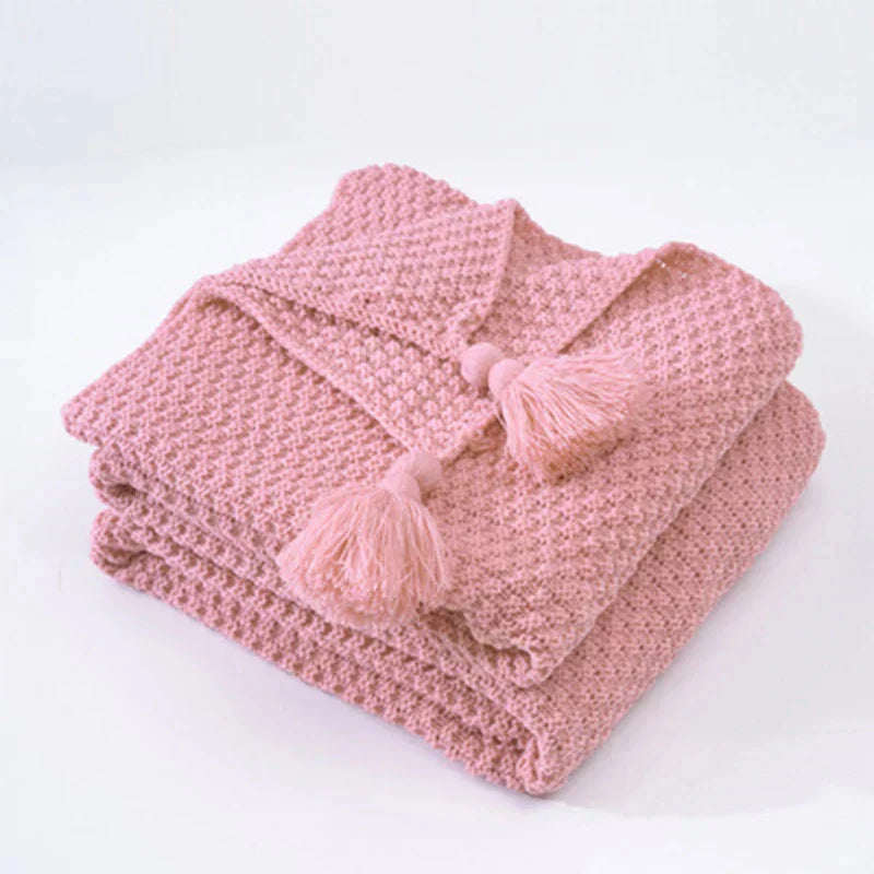 ArcticHaven Wool Blanket | Scandinavian Design with Tassels & Pom-Poms | Warm & Stylish