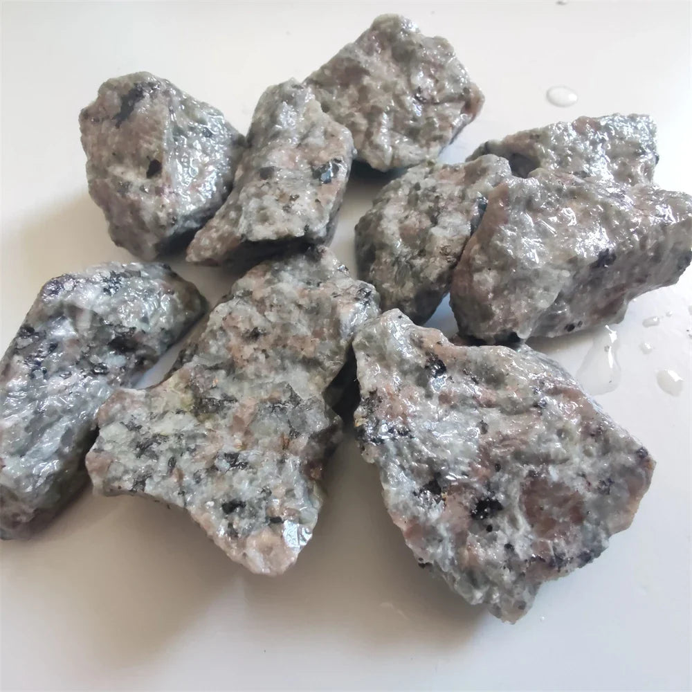 Flammenstein LumiFlare | Fluorescent Yooperlite Natural Stone | UV Luminescence