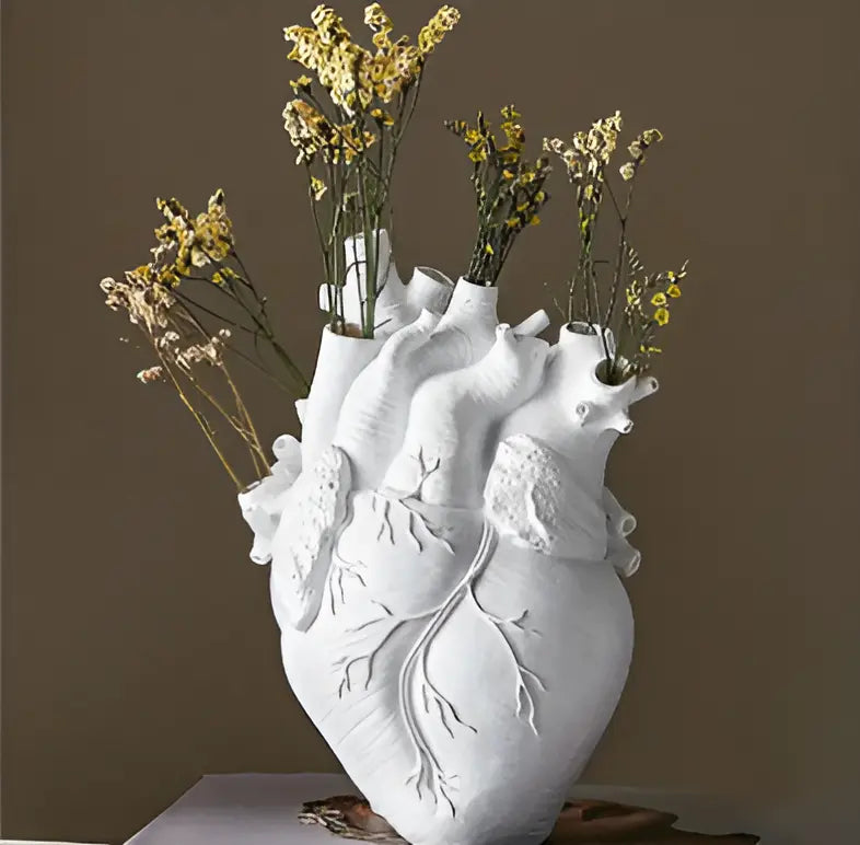 Heart Vase Amoura | Greek-Inspired Design | High-Quality Resin | Available in Many Colors