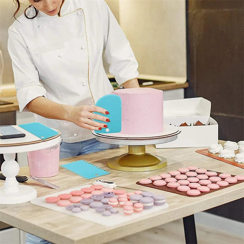 BakeDeko™ Piping Tip Set | Reusable Silicone Pastry Bags with Stainless Steel Nozzles | For Cakes, Cupcakes & Pastries