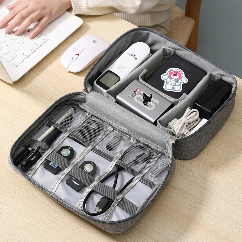 Baguvo Toiletry Bag | Water-Repellent & Compact | 100% Oxford Polyester | 24×18×9 cm