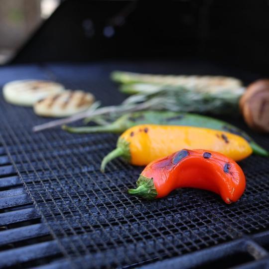 Grillfine BBQ Grill Net / Grill Mat | Non-stick & Reusable | Heat Resistant up to 370°C | For Meat, Fish & Vegetables