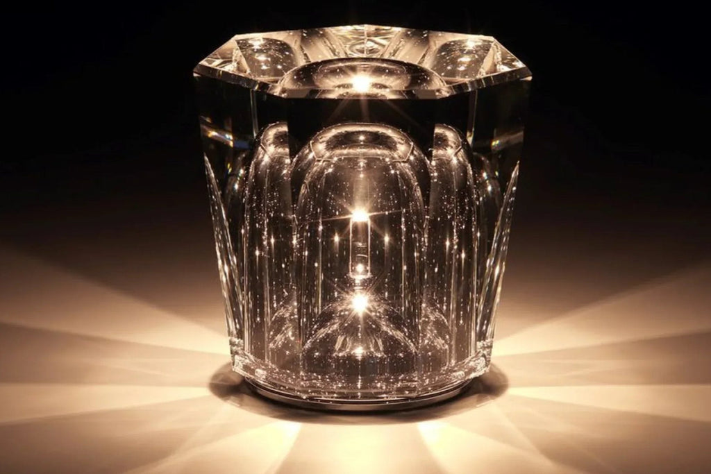 Crystal Table Lamp VÉLORIA | Diamond Optics & 360° Light Effects | Wireless & USB Rechargeable | Up to 12 Hours of Illumination