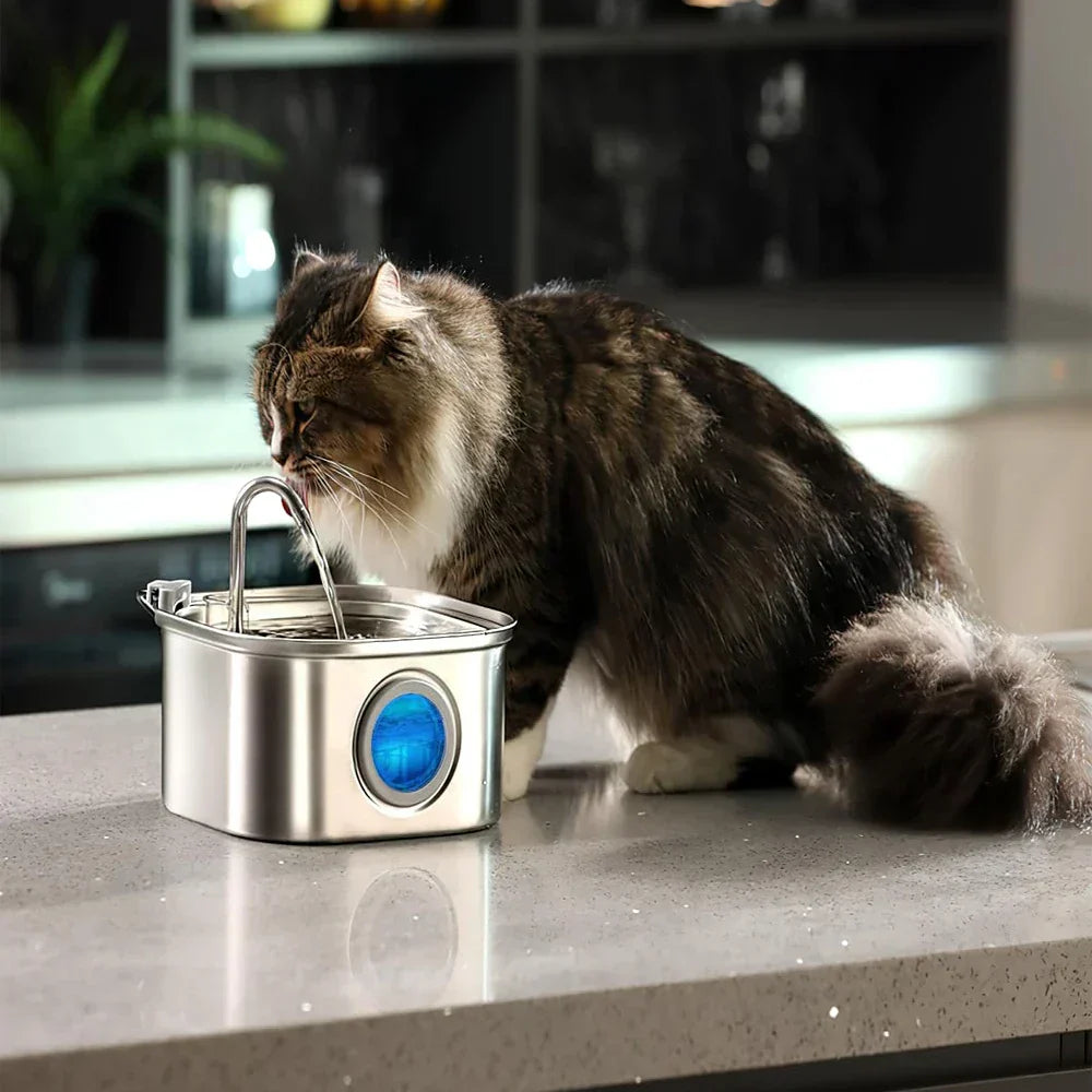Felindra Cat Drinking Fountain made of Stainless Steel | Flowing Water for Better Hydration | Quiet & Hygienic | 2.5 L Capacity