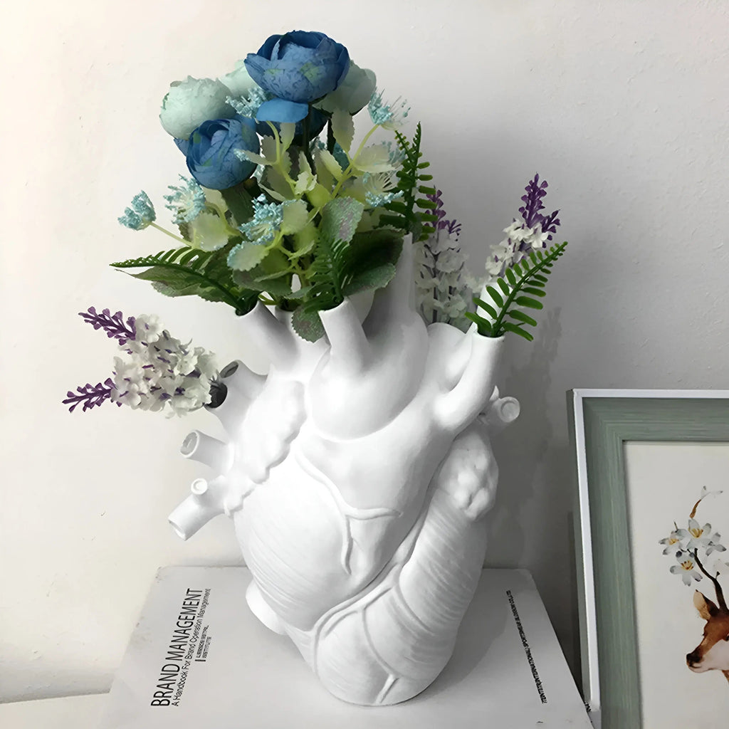 Heart Vase Amoura | Greek-Inspired Design | High-Quality Resin | Available in Many Colors