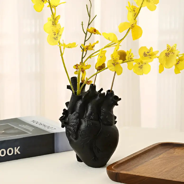 Heart Vase Amoura | Greek-Inspired Design | High-Quality Resin | Available in Many Colors